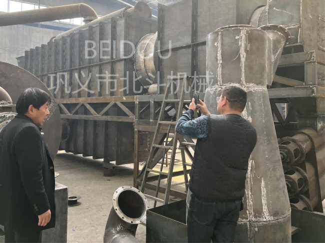 已签订合同客户前来查看看片网站观看生产进度