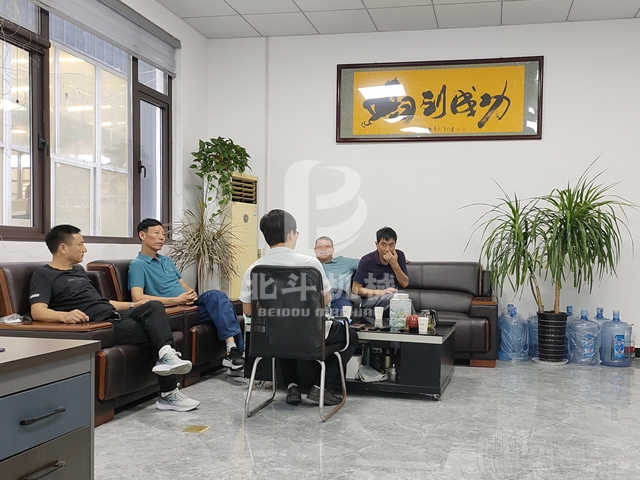 欢迎外地客户来参观我厂木材看片网站观看