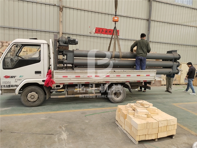 循环水冷炭机能耗低，装车交付济源客户