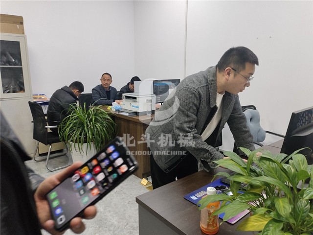 河北客户考察酒糟看片网站观看的深刻体验