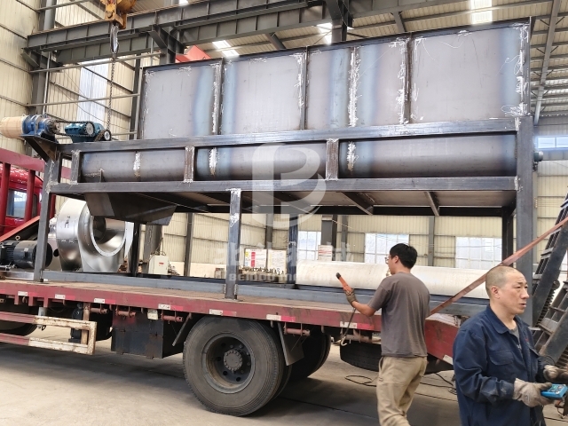 客户定制大型料仓需求落地,今日完成装车发货