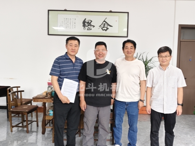 跨越山海的协作!看片黄全部免费机械与韩国客户签约